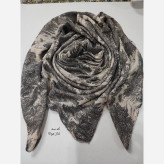 روسری نخی طرح دار