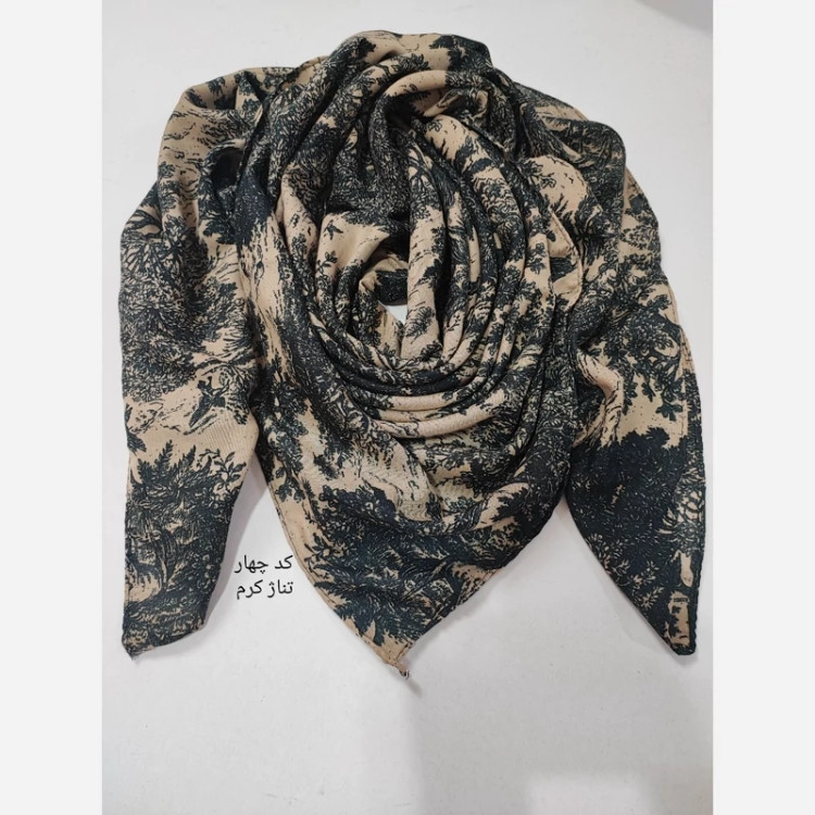 روسری نخی طرح دار