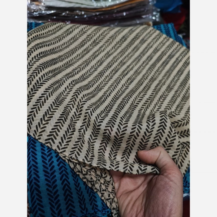 روسری طرح دار قواره دار