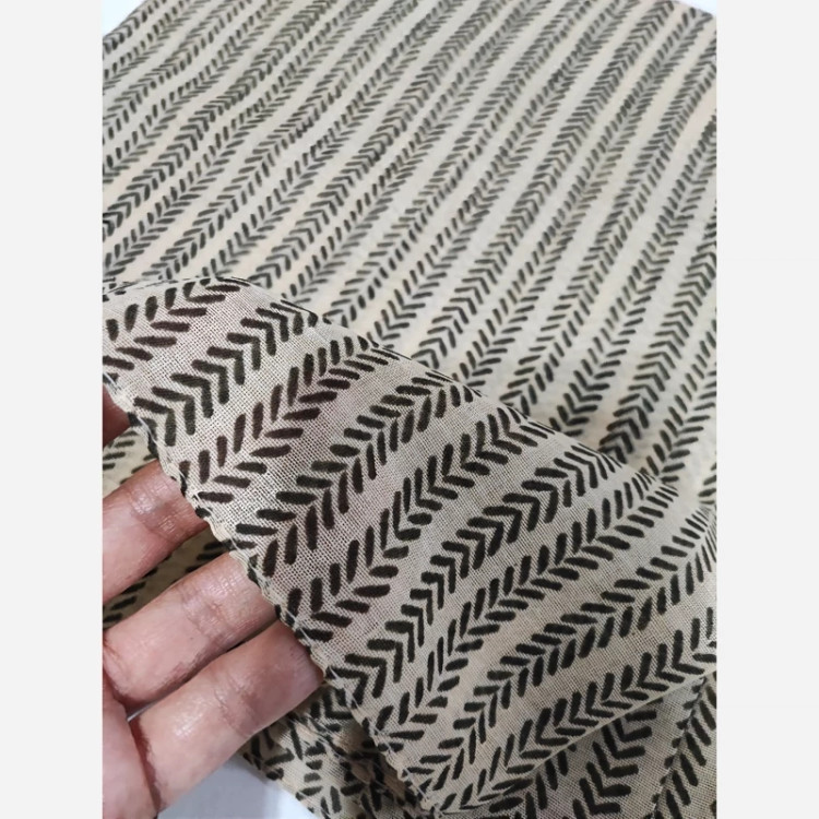 روسری طرح دار قواره دار