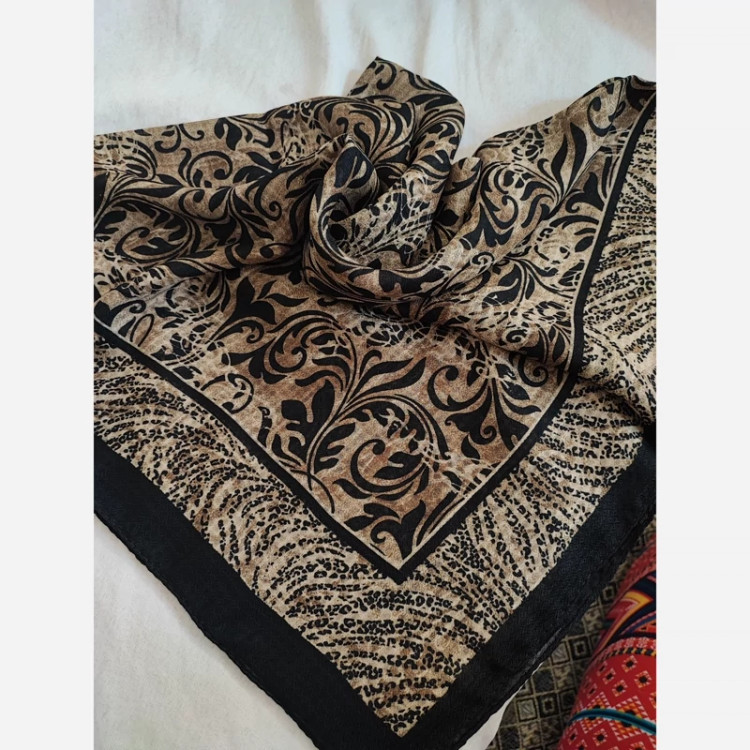 روسری کوچک حریرنخ